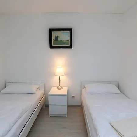 Naehe Duesseldorf Airport Messe Lejlighed