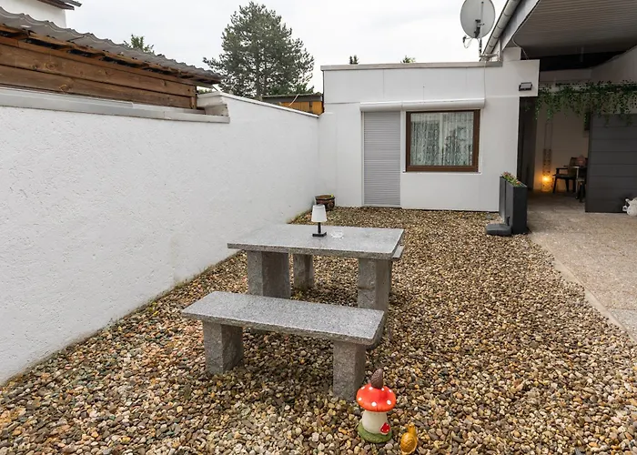 Naehe Duesseldorf Airport Messe アパート ドゥイスブルグ